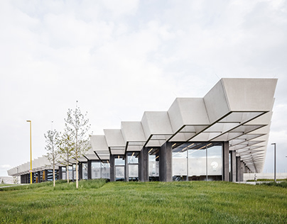 Можно подключить четыре RTX 4090, причём без пожароопасных разъёмов 12VHPWR. Super Flower показала блок питания мощностью 2800 Вт